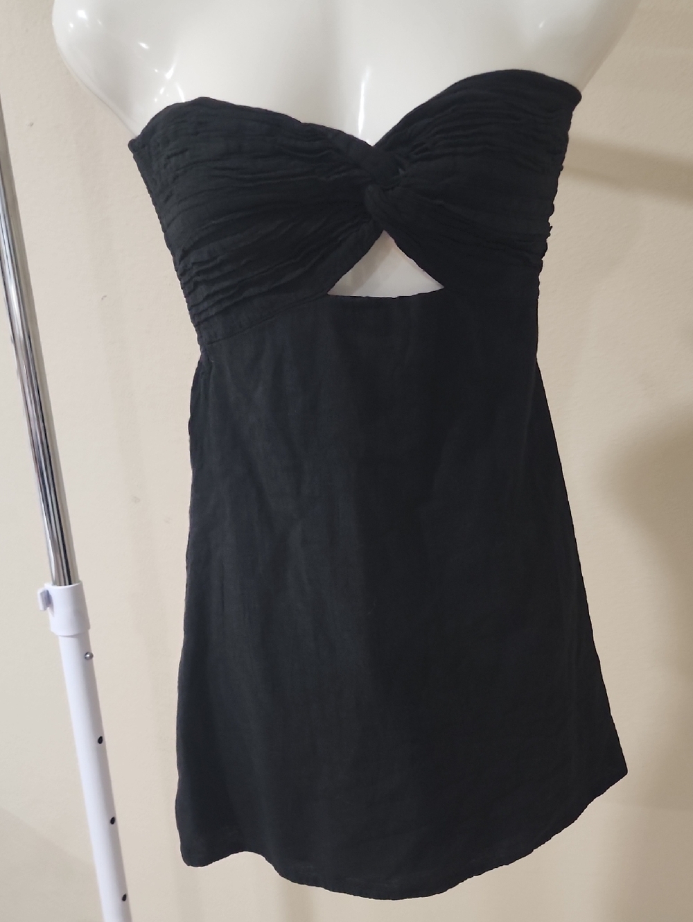Chic Black Strapless Dress
